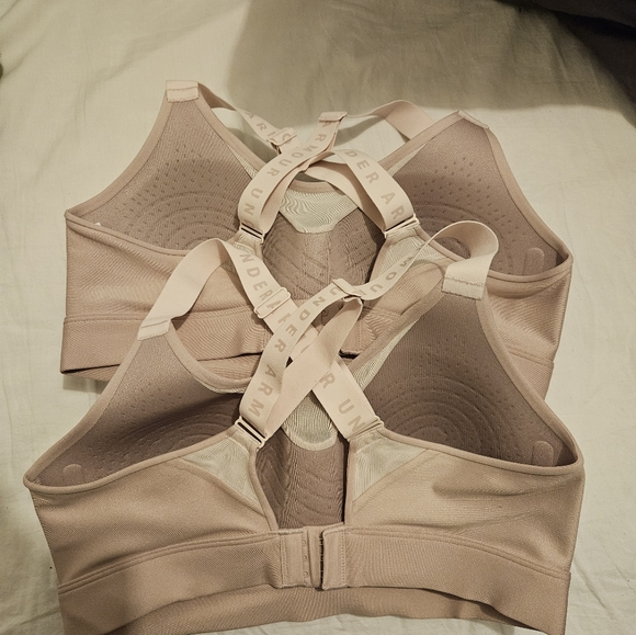 Underarmour sports bra - Picture 2 of 3